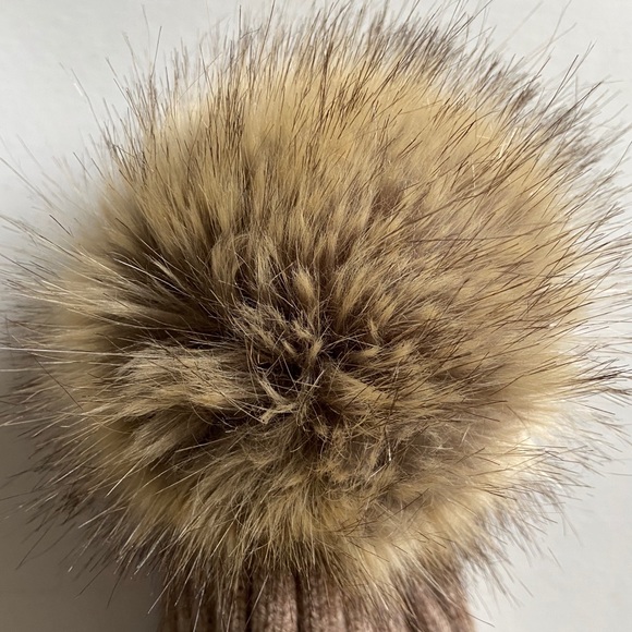 Norla knitted hat. - Picture 6 of 8